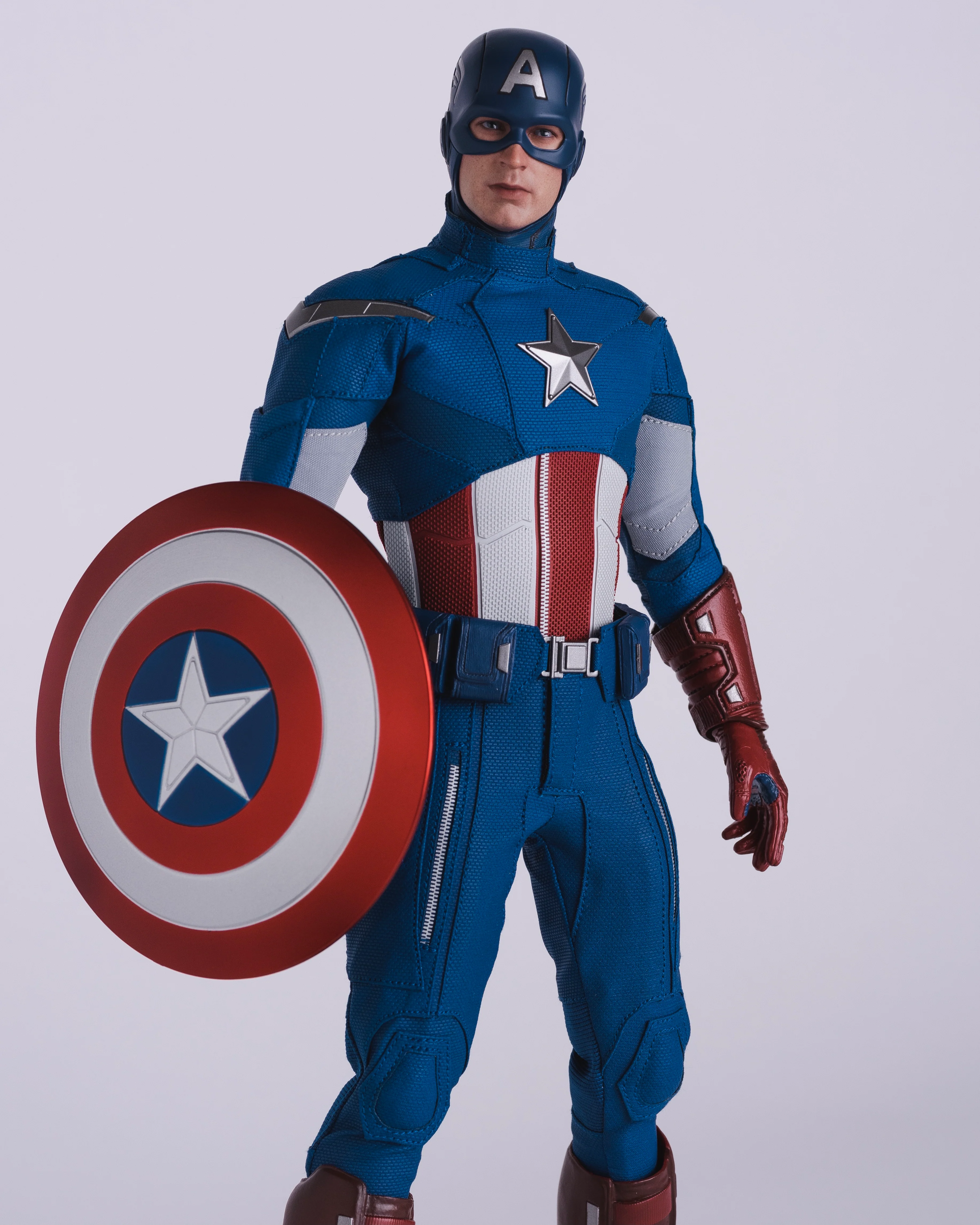 Hot toys MMS563 Avengers Endgame 2012 Captain America - Image 3