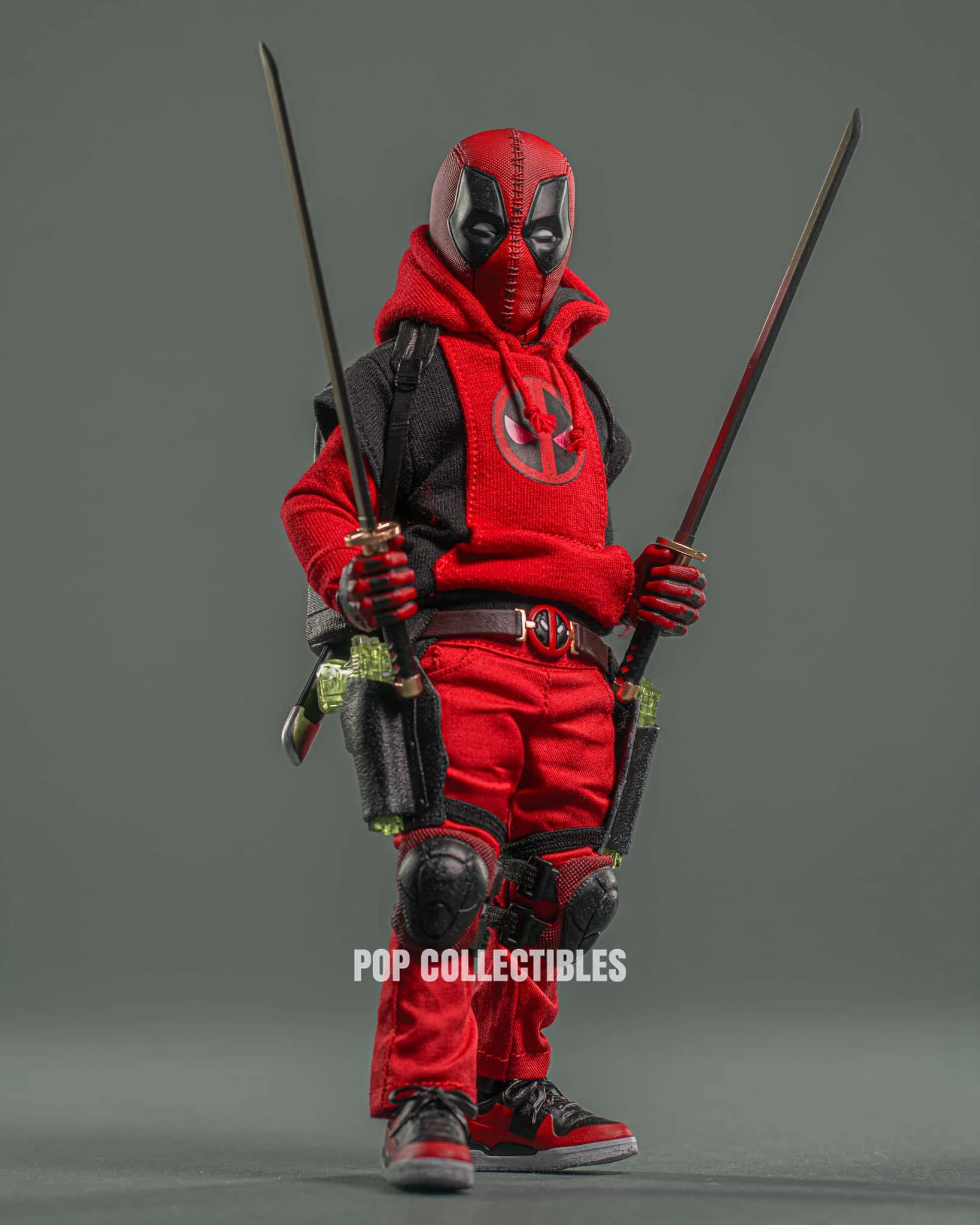 Hot Toys MMS763 Deadpool and Wolverine Kidpool 1/6 Scale Collectible Figure - Image 3