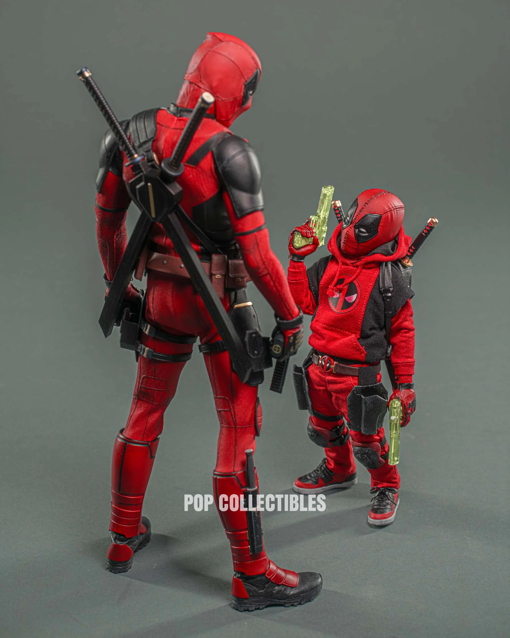 Hot Toys MMS763 Deadpool and Wolverine Kidpool 1/6 Scale Collectible Figure - Image 8