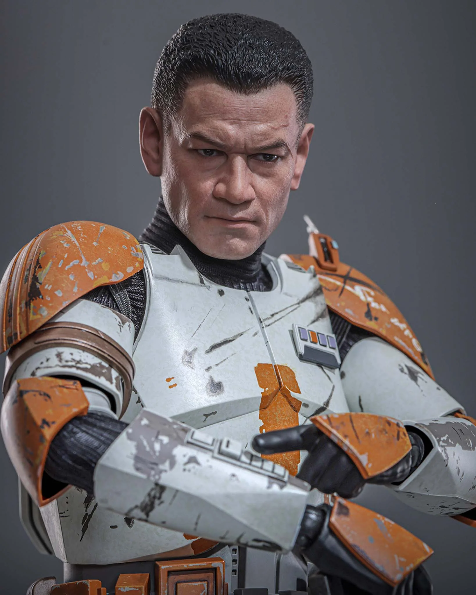 Hot Toys MMS796 Star Wars: Episode III Revenge of the Sith 1/6th scale Clone Commander Cody Collectible Figure [Hot Toys Exclusive - Image 3