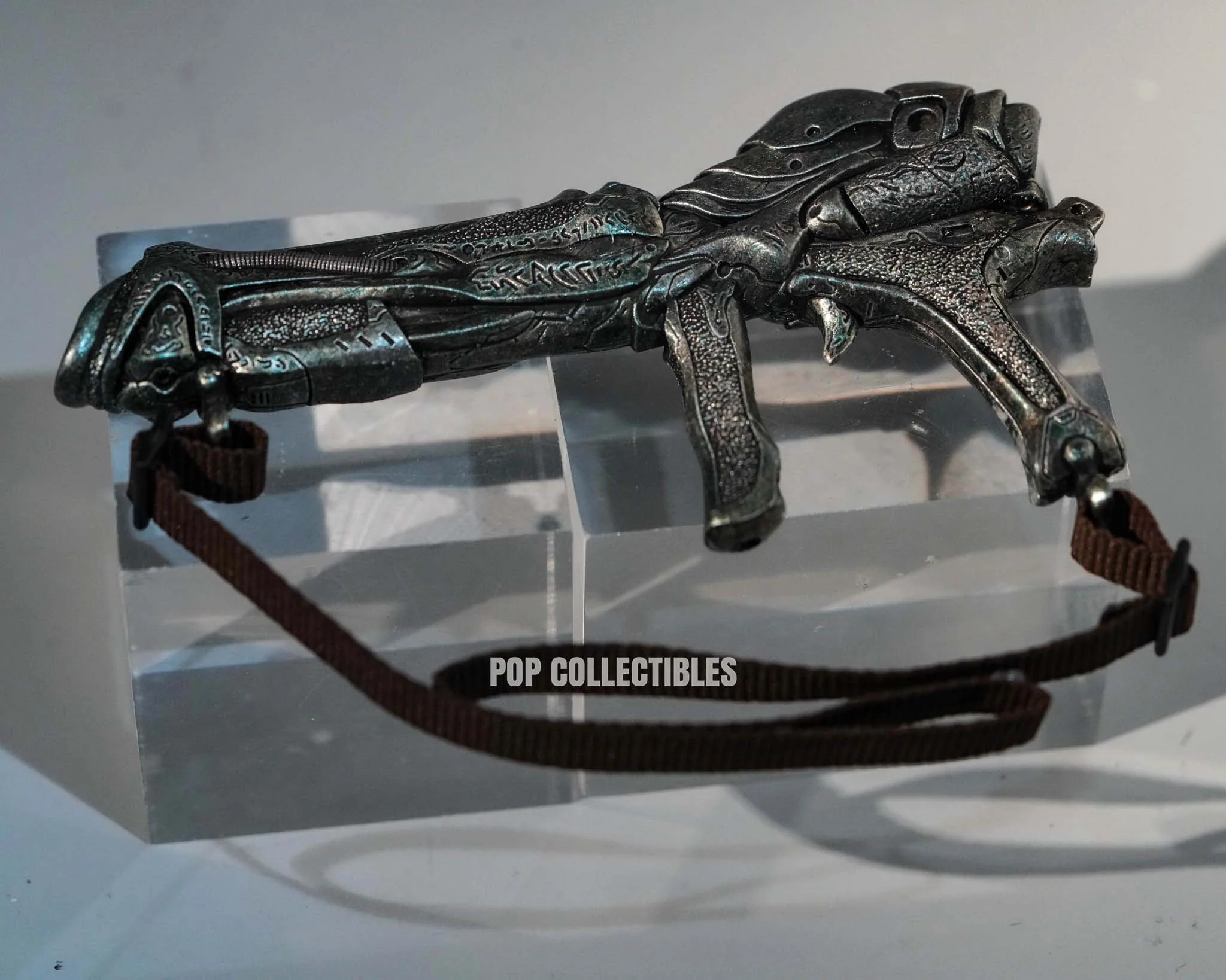 Preorder! Hot Toys CMS029B Predator 1/6th scale Broken Tusk Predator Collectible Figure (Special Edition) - Image 13