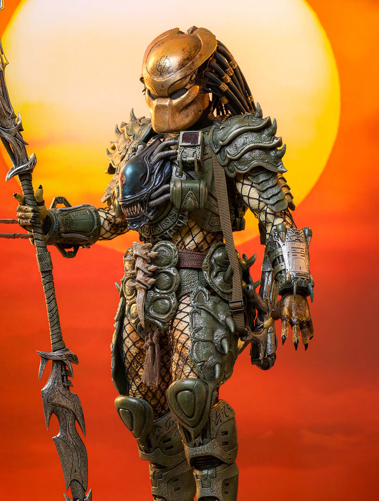 Preorder! Hot Toys CMS029B Predator 1/6th scale Broken Tusk Predator Collectible Figure (Special Edition) - Image 15