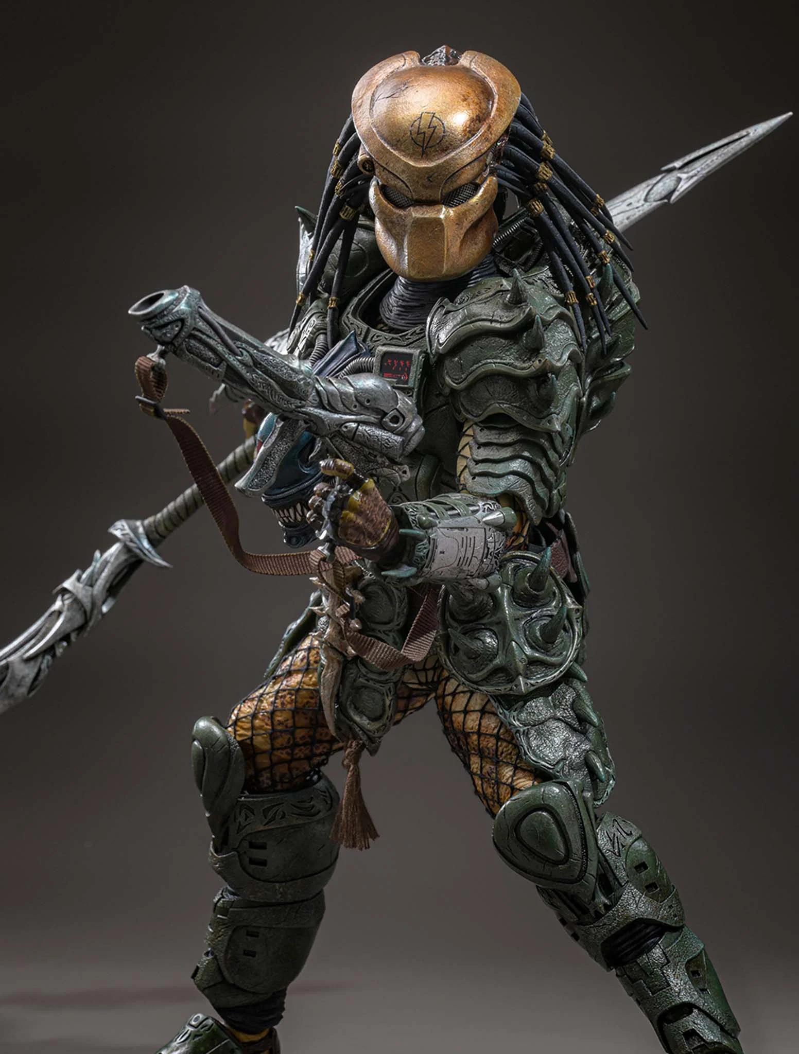 Preorder! Hot Toys CMS029B Predator 1/6th scale Broken Tusk Predator Collectible Figure (Special Edition) - Image 22