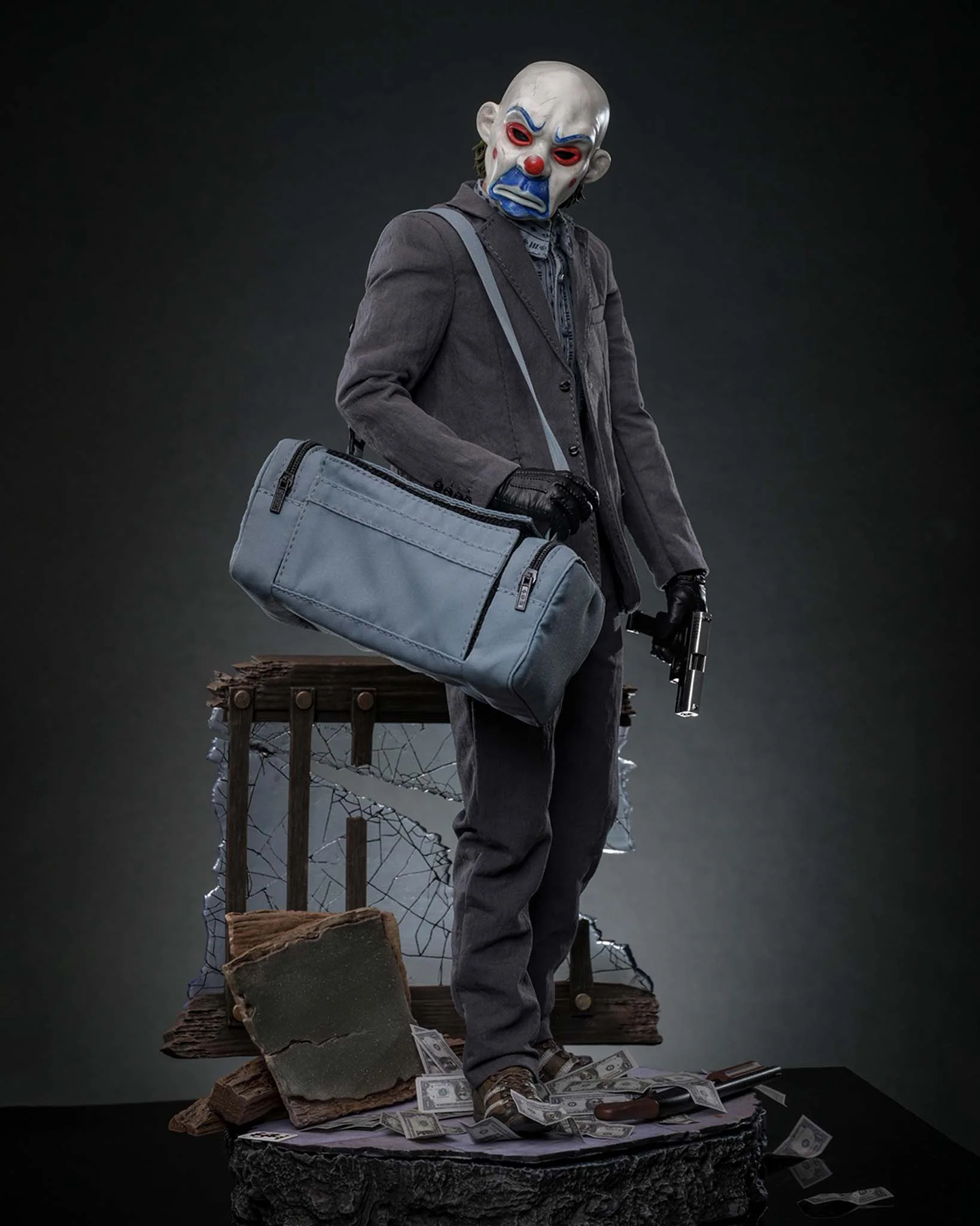Preorder! Hot Toys DX51AE The Dark Knight Trilogy 1/6th scale The Joker (Bank Robber Version) Collectible Figure (Artisan Edition) [Hot Toys Exclusive] - Image 3