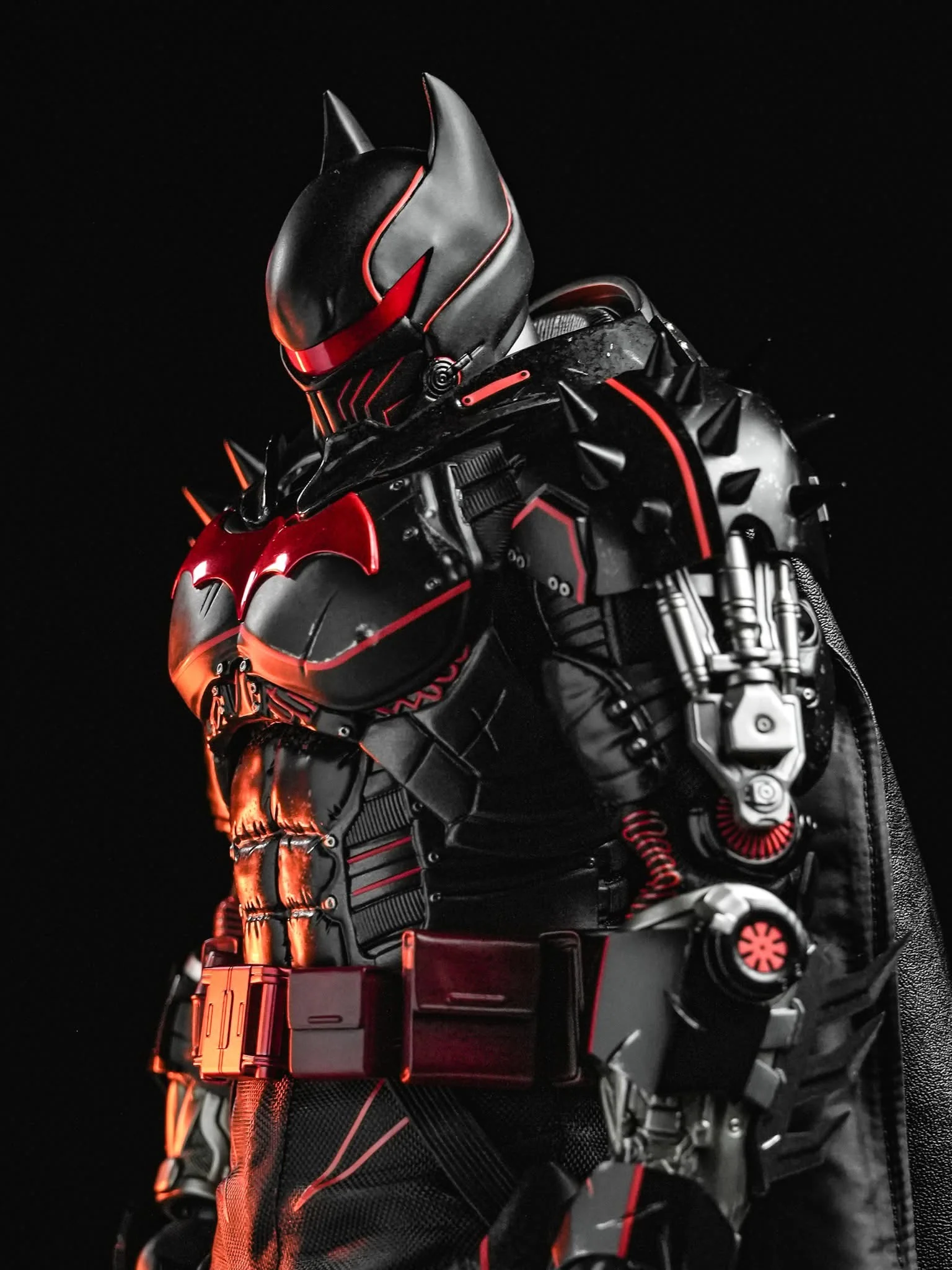 Hot Toys VGM73 Batman: Arkham Origins 1/6th scale Batman (XE Suit Hellbat Version) Collectible Figure [Hot Toys Exclusive] - Image 10